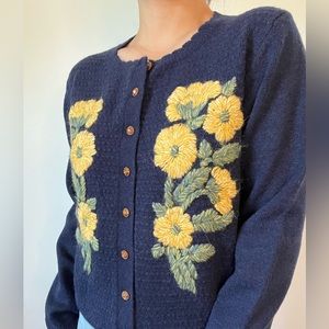 Simple retro embroidered sweater